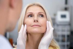 Апаратні процедури для зняття набряків на обличчі та ліфтингу шкіри