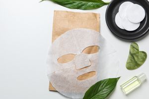 Моменти релаксу з японськими тканинними масками у JapanTrading