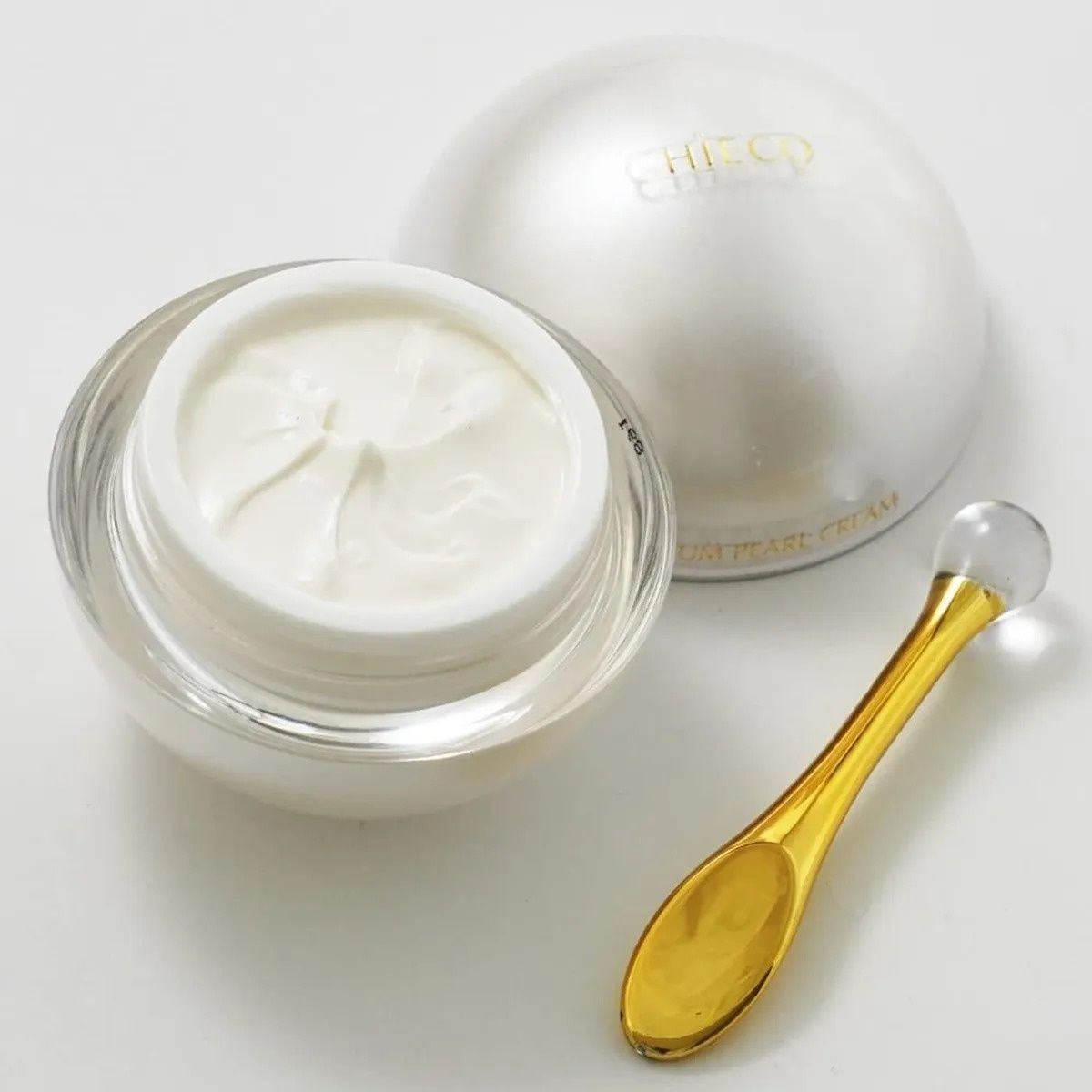 GINZA TOMATO Преміальний живильний крем з екстрактом японських перлів CHIECO Premium Pearl Cream (30 г) - JapanTrading